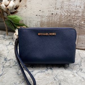 Michael Kors wristlet
